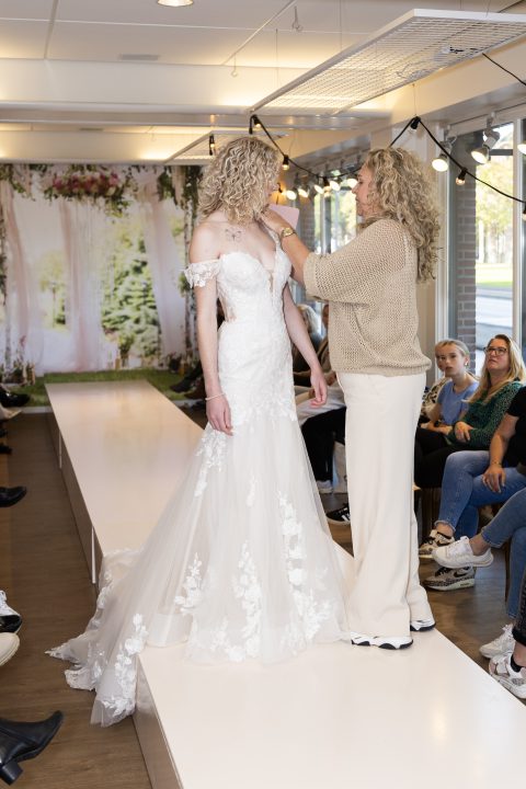 HUISSHOW 24 4