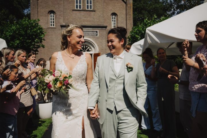 Onze_bruiden_Anja_en_Soraya_4_bruid_en_bubbels_leeuwarden