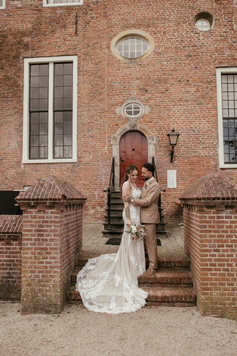 Onze_bruiden_Laure en marciano 1._Bruid_en_bubbels_leeuwarden_trouwjurk_
