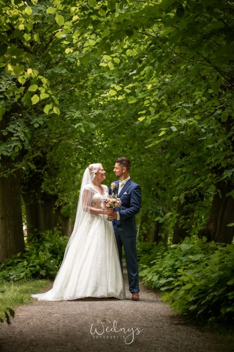 onze_bruiden_Mark_Julia_bruid_en_bubels_Leeuwarden_2